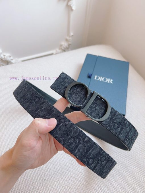 High end quality, physical photographyComes with a complete gift boxDIOR material, milkshake t7mflee2 - Image 3