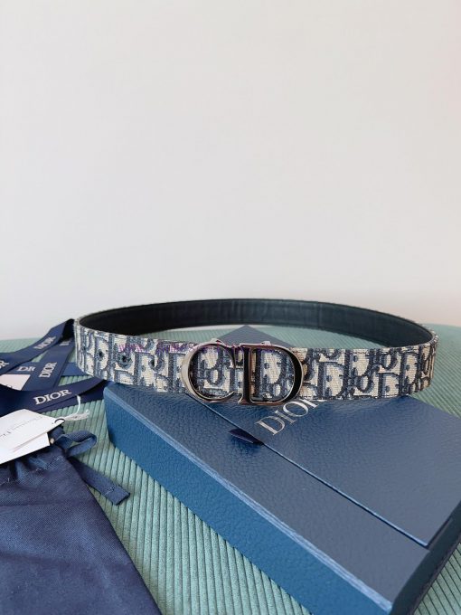 High end quality, physical photographyComes with a complete gift boxDIOR material, milkshake d85h4j2o