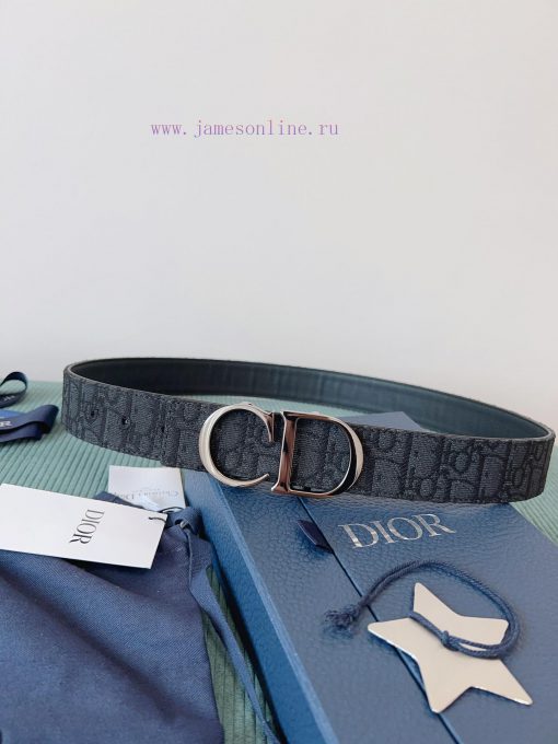 High end quality, physical photographyComes with a complete gift boxDIOR material, milkshake 9advcdx2
