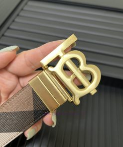 Burberry. BurberryA complete set of high-quality tail clip fasteners with a width of 35mm, p 295lp1sf
