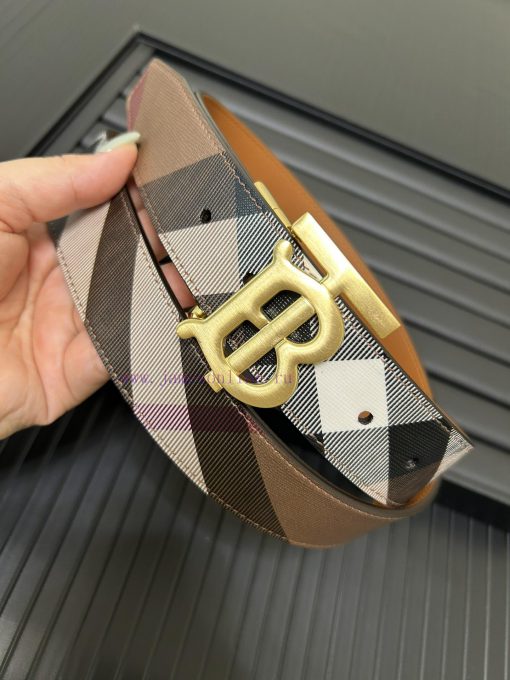 Burberry. BurberryA complete set of high-quality tail clip fasteners with a width of 35mm, p 295lp1sf - Image 4