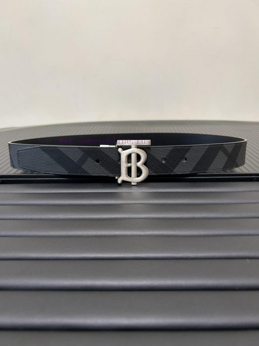 Burberry. BurberryA complete set of high-quality tail clip fasteners with a width of 35mm, p lq30qho5 - Image 7