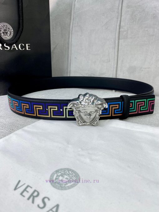 Width 4.0 cm Versace This classic Versace belt is made of soft calf leather, adorned with La 4ps9rf5g