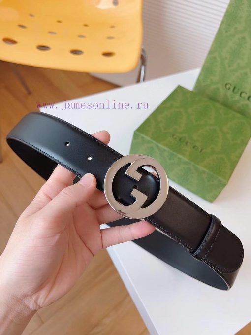 GUCCI's new round interlocking double G buckle continues to showcase classic details in acce 1o9wi8kh - Image 4