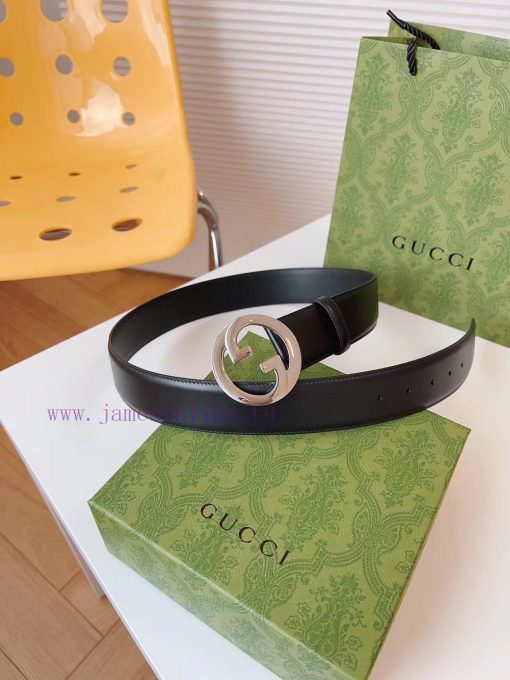 GUCCI's new round interlocking double G buckle continues to showcase classic details in acce 1o9wi8kh - Image 7