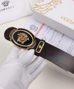 Versace, a world-renowned luxury brand, is a classic business and leisure item. It features sn2inw9s