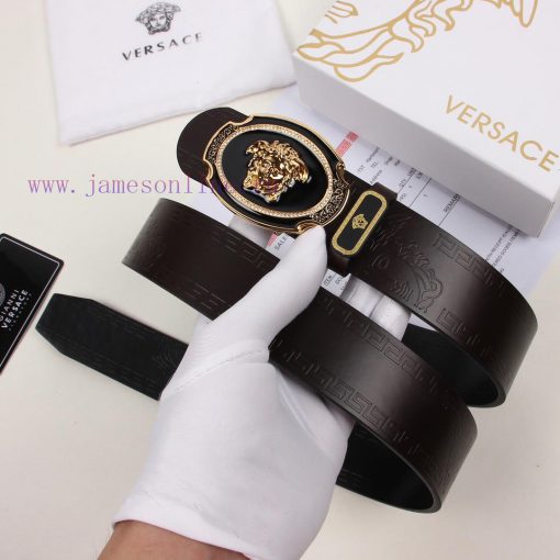 Versace, a world-renowned luxury brand, is a classic business and leisure item. It features sn2inw9s - Image 5