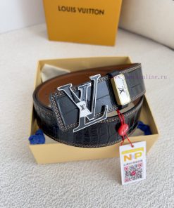 LV... Louis Vuitton Belt and BeltsBuckle, classic pure steel material with ground rubber sur ztod6gug