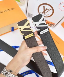 Belt LV Louis ️The waist belt is made of 100% cowhide, ensuring that the genuine leather is yenuw0la