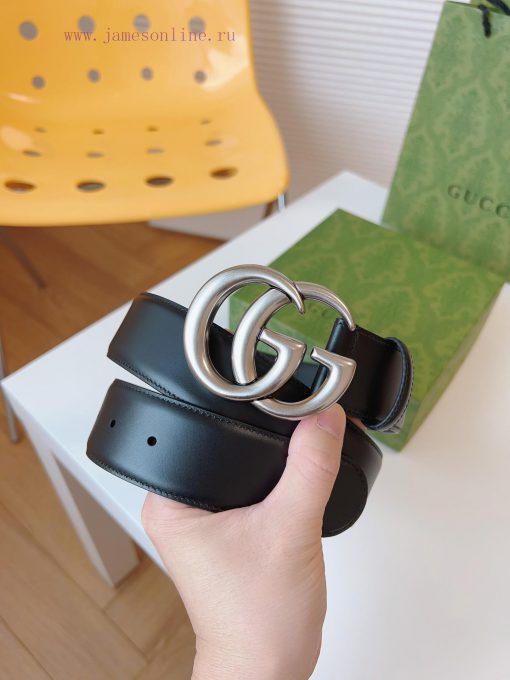 GUCCI's new round interlocking double G buckle continues to showcase classic details in acce uogkdf8y