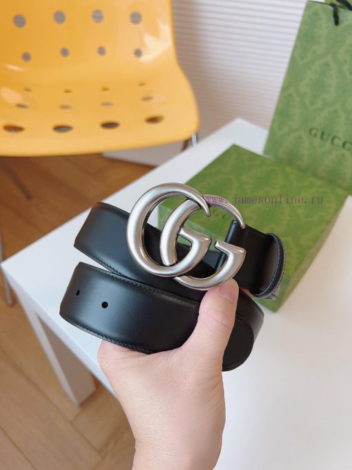 GUCCI's new round interlocking double G buckle continues to showcase classic details in acce uogkdf8y - Image 2