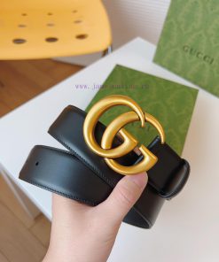 GUCCI's new round interlocking double G buckle continues to showcase classic details in acce 55dshkht