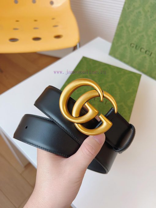 GUCCI's new round interlocking double G buckle continues to showcase classic details in acce 55dshkht