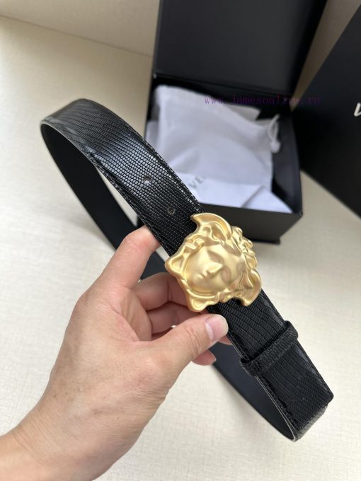 Width 4.0cm Versace. The buckle of this Versace belt is adorned with the iconic matte buckle uaw889ch - Image 2