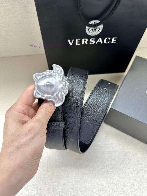 Width 4.0cm Versace. The buckle of this Versace belt is adorned with the iconic matte buckle xgses72f - Image 8