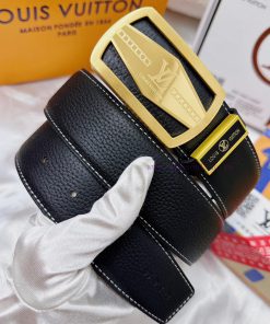 Belt LV Louis Vuitton's top tier replicaThe waistband is made of 100% cowhide, ensuring genu wi9dewe9