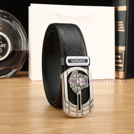 High end quality, physical photographyComplete setVERSACEBuckle material: Two tone pure stee 3virk2y0
