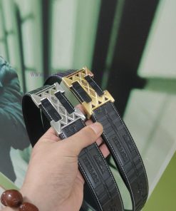 Hermes, the belt is made of embossed calf leather and paired with a new pure steel buckle to oxl6894p