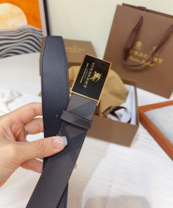 The new Burberry belt is synchronized with the new Italian made belt, made of selected smoot ajjm23fn