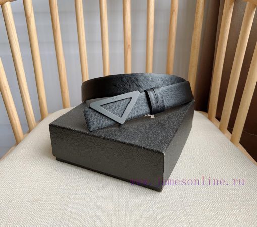 PRADA's buckle style waist belt comes from a multifunctional combination accessory series th lbqkm7yu