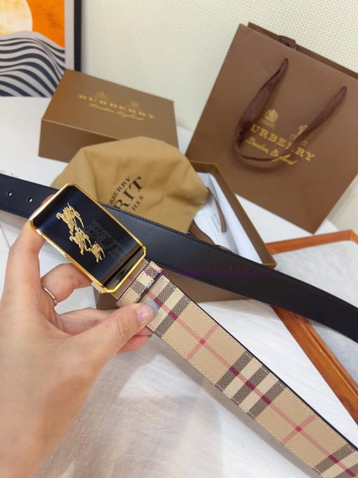 The new Burberry belt is synchronized with the new Italian made belt, made of selected smoot vwcqxd1r - Image 5