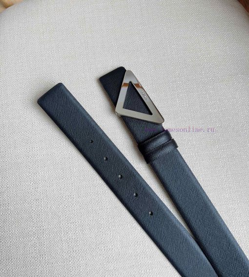 PRADA's buckle style waist belt comes from a multifunctional combination accessory series th 8rvg93wb - Image 4