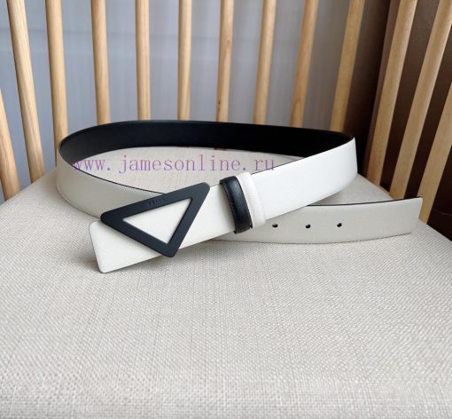 PRADA's buckle style waist belt comes from a multifunctional combination accessory series th eem8e76a - Image 5