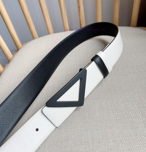 PRADA's buckle style waist belt comes from a multifunctional combination accessory series th eem8e76a - Image 9