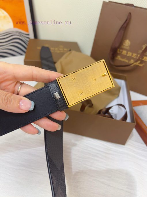 The new Burberry belt is synchronized with the new Italian made belt, made of selected smoot 8b7wyny3 - Image 3