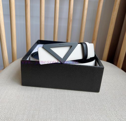PRADA's buckle style waist belt comes from a multifunctional combination accessory series th eem8e76a - Image 6