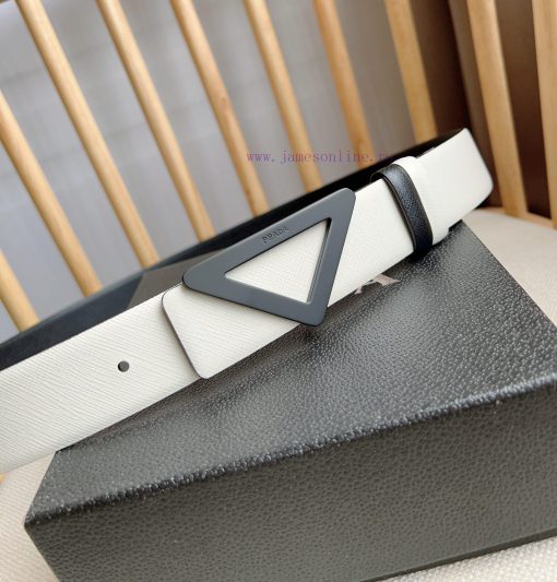 PRADA's buckle style waist belt comes from a multifunctional combination accessory series th eem8e76a - Image 8