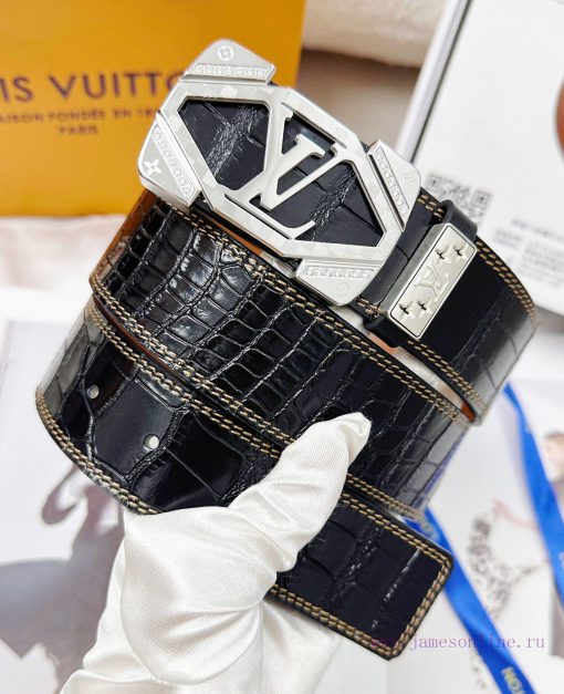 Belt LV Louis Vuitton replicaThe waistband is made of 100% cowhide, ensuring genuine leather ofyzu7yb - Image 3
