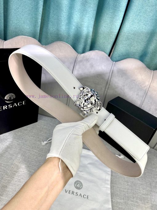 Width 4.0cm Versace This soft belt is adorned with a 3D Medusa belt buckle, which can be pai lhczyu7d - Image 3