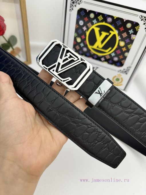 LV... Louis Vuitton automatic beltMaterial: Leather Belt with 100% Head Layer. The leather b si4ac0v1 - Image 4