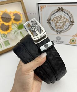 Versace automatic beltMaterial: Leather Belt with 100% Head Layer. The leather belt is guara 3kp1cza2