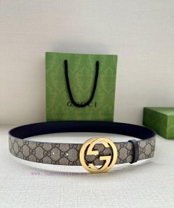 This double-sided belt from GUCCI, with a width of 3.8cm, cleverly combines GG Supreme canva 1m56x5it