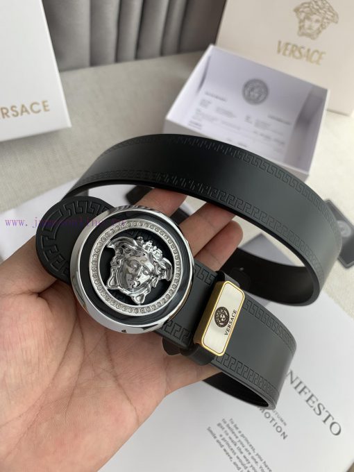 Versace. Versace ️Hanging buckle, classic human head pure copper hanging buckle, photographe ksi9xsra