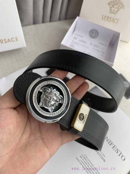 Versace. Versace ️Hanging buckle, classic human head pure copper hanging buckle, photographe izabl2ek - Image 2