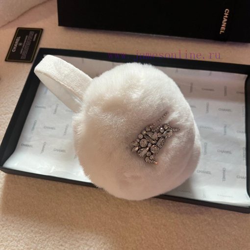 Burberry's new rabbit hair earmuffsp9ntdf1r - Image 12