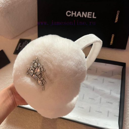 Burberry's new rabbit hair earmuffsp9ntdf1r - Image 19