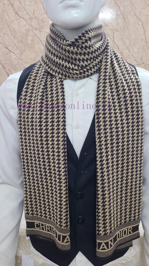 Dior, high-end cashmere knitted scarves can be formal or casual, very classic for both men a0t18m9cf - Image 3