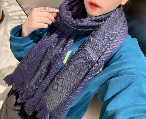 Logomania Tang Yan's same scarf will accompany you through the long winter. This scarf is dexsrdfqm4 - Image 2