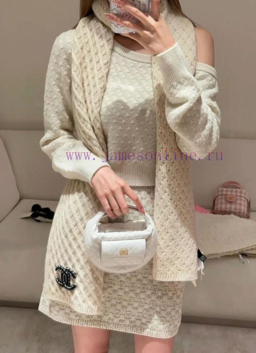 Chanel's new double-C diamond grid knitted long scarf, cashmere knitted long scarf, is so bene46yvut - Image 13