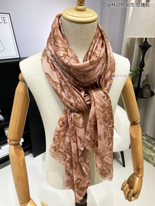 When it comes to the new Dior cashmere scarf D jungle animal scarf, it is recommended to gra0ndh0ap3 - Image 6