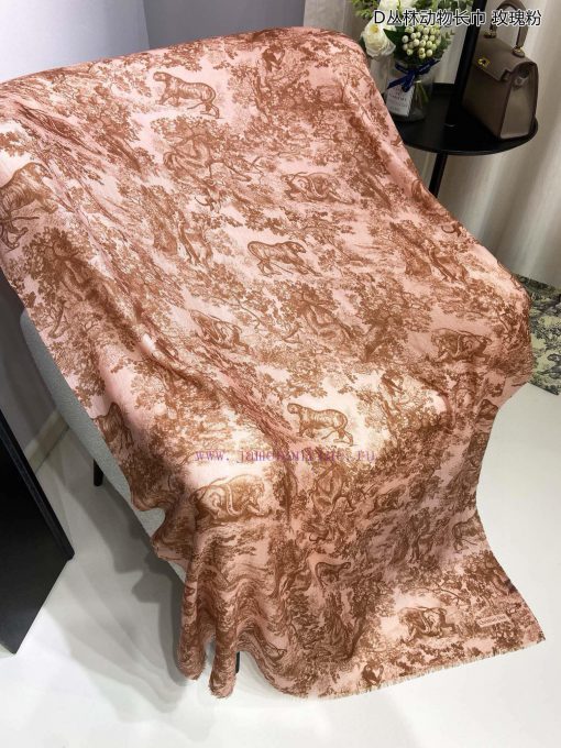 When it comes to the new Dior cashmere scarf D jungle animal scarf, it is recommended to gra0ndh0ap3 - Image 8