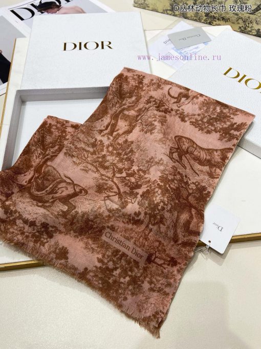 When it comes to the new Dior cashmere scarf D jungle animal scarf, it is recommended to gra0ndh0ap3 - Image 17