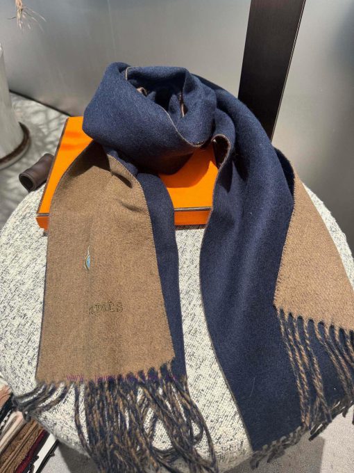 Hermes cashmere scarf 🧣 The new scarf features delicate double-sided jacquard weaving and me2ilbg0aq - Image 13