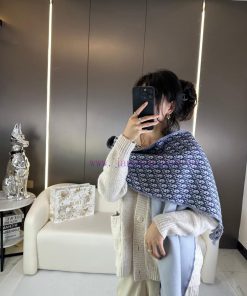 Dior high-end men's scarf, with a beautiful logo featuring a vintage jacquard pattern and a kf9lghon