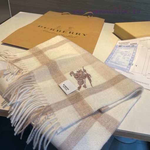 Low key luxury sense ️ Exquisite soft and elegant elite level fashionable scarf ️ This Burbeii1lh3ag - Image 6