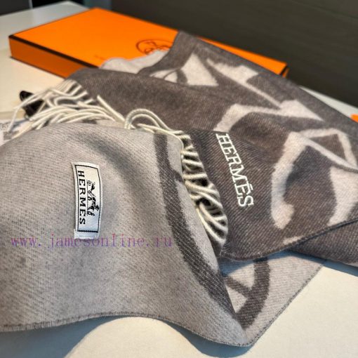 Hermes 100% wool material is very warm, soft and skin friendly, with a classic double-sided 6cret274 - Image 8
